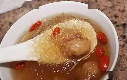 枸杞无花果炖燕窝.jpg
